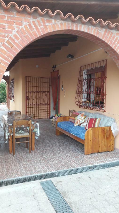 Casa Marina Lu Tuvaraggiu Casa Vacanze Sorso Bagian luar foto