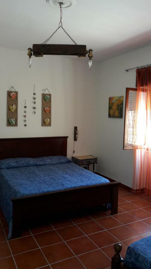 Casa Marina Lu Tuvaraggiu Casa Vacanze Sorso Bagian luar foto
