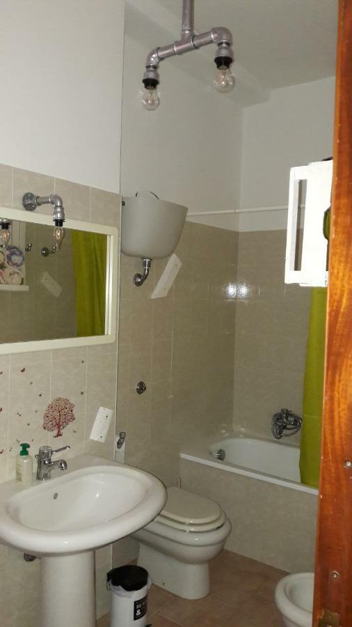 Casa Marina Lu Tuvaraggiu Casa Vacanze Sorso Bagian luar foto