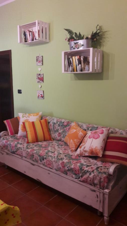 Casa Marina Lu Tuvaraggiu Casa Vacanze Sorso Bagian luar foto